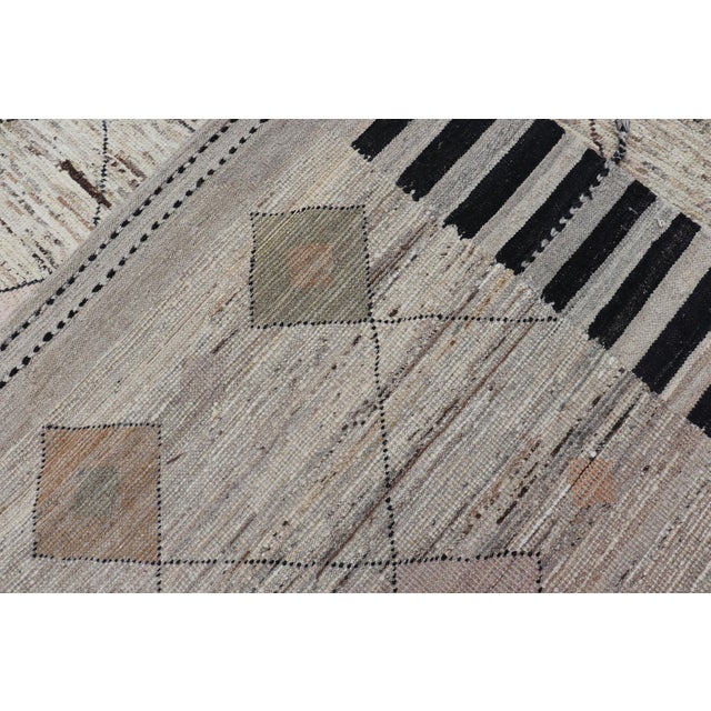 Modern Hand Knotted Moroccan Diamond Pattern in With Tribal Motifs For Sale - Image 9 of 9