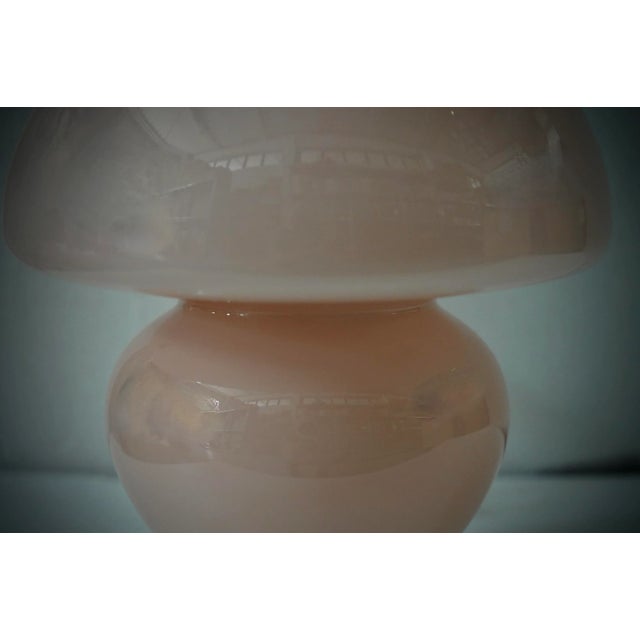 Mid-Century Modern Blown Pink Glass and Brass Table Murano Lamp in style of Vistosi, 1970s For Sale - Image 3 of 9