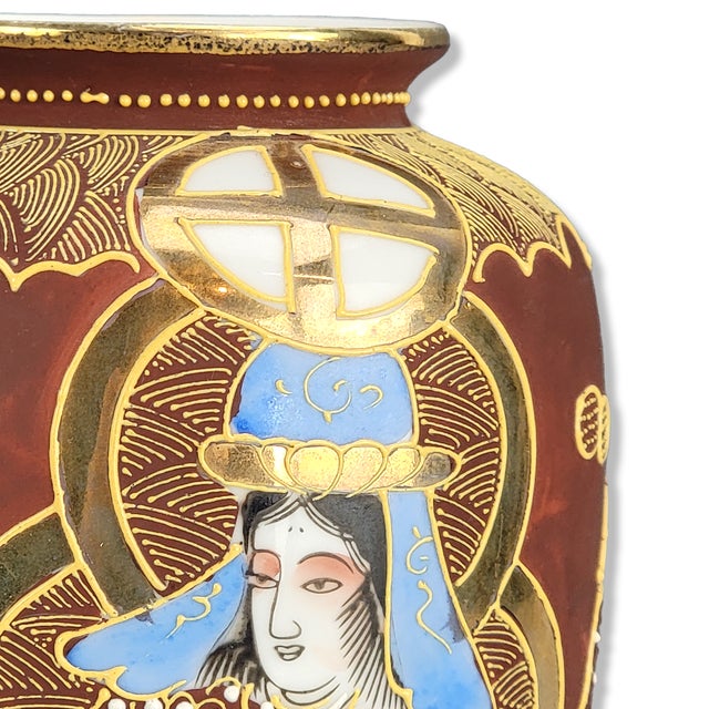 Pair of Japanese Moriage Hand Painted Satsuma-Style Vases With Gilt Figures, 1920s 7.5" For Sale In San Francisco - Image 6 of 14