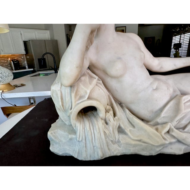 19th-Century Italian White Marble Sculpture Reclining Nymph Woman For Sale - Image 13 of 18
