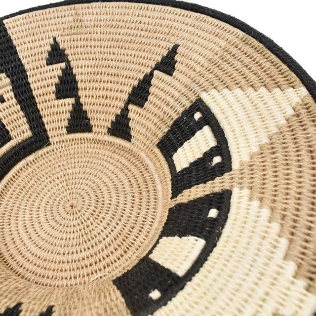 African Early 20th Century Sisal Handwoven Beige Geometric House Basket Eswatini 12inch For Sale - Image 3 of 7