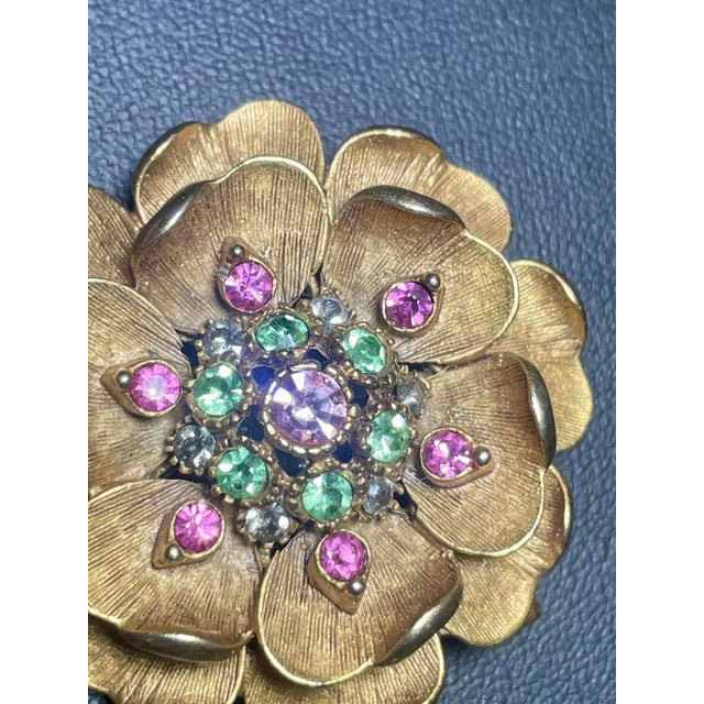 Mid-Century Modern Florenza MCM Multi-Tiered, Botanical Floral Brooch Green and Pink Stones For Sale - Image 3 of 5