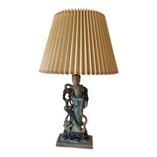 Vintage 1940s Chinoiserie Guanyin Figural Chalkware Lamp With Crane Motif, Paired With Stiffel Pleated Shade. For Sale