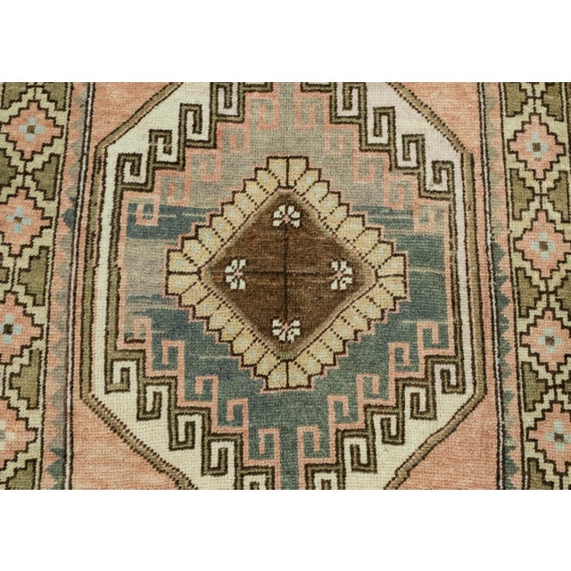 Early 21st Century Turkish Vintage Rug 3'2" x 5'8" #16124 For Sale - Image 5 of 8