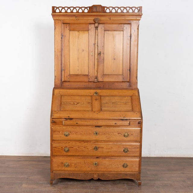 Early 19th Century Swedish Pine Secretary Bureau For Sale - Image 4 of 12