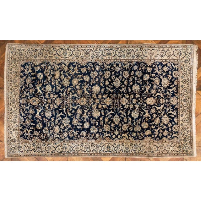 Middle Eastern Rug in Wool For Sale - Image 11 of 11
