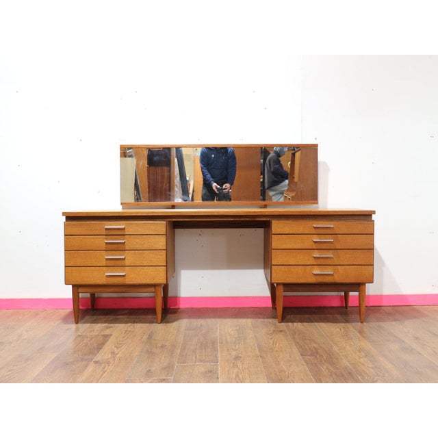 Brown 1960s Mid Century Modern Vintage Teak Vanity Desk in the Style of White and Newton For Sale - Image 8 of 9