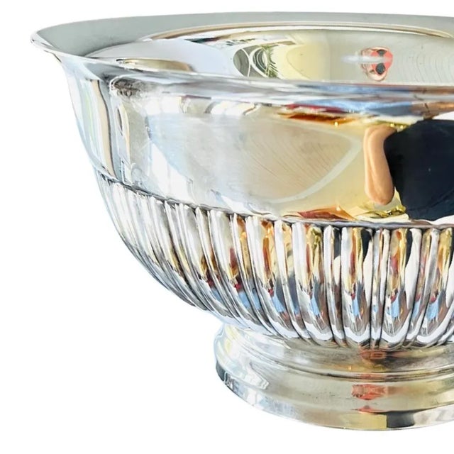 Towle Silversmiths Towle Silversmiths Fine Vintage 1950s Large Silver Footed Bar Tub / Champagne / Wine Cooler For Sale - Image 4 of 9