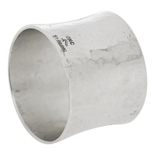 Vintage American Old Newbury Crafters Sterling Silver Hand-Hammered Napkin Ring For Sale