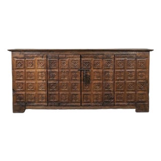 Spanish Sideboard with Diamond Points, 1700s For Sale