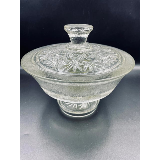 Transparent Mid 20th Century Mod Pressed Glass "Laurel" Motif Candy Dish For Sale - Image 8 of 13
