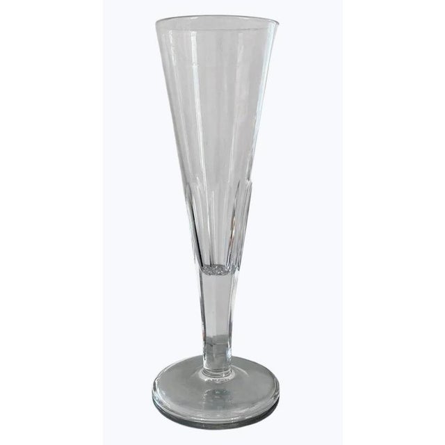 Since the 1700s, Baccarat has been an esteemed maker and designer of crystal glassware. This set of 6 cut crystal...