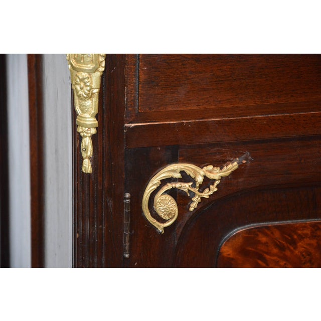 Hand-Carved French Mahogany Vitrine With Marble Top For Sale In Nashville - Image 6 of 11