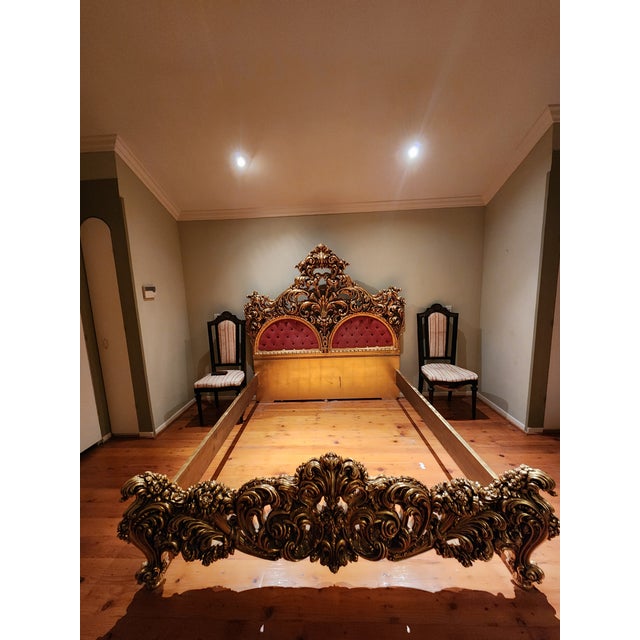 Late 20th Century Italian Hand-Carved Gilt Bed | Baroque / Rococo Style For Sale In Los Angeles - Image 6 of 16