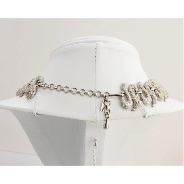 American Vintage Signed Monet Rhodium Plated Collar Necklace For Sale - Image 3 of 8