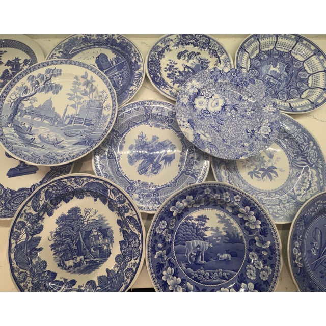 Classic and versatile, this set of vintage Spode decorative plates from the 1990s but first introduced in the 1800s...