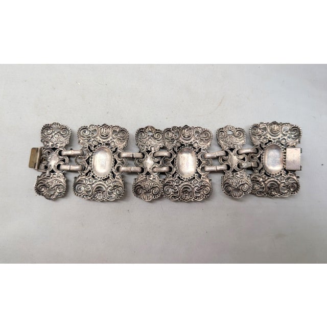 Vintage 1972 Signed Napier Silvertone Coat of Arms Griffin & Sea Serpent Panel Bracelet For Sale In Philadelphia - Image 6 of 10