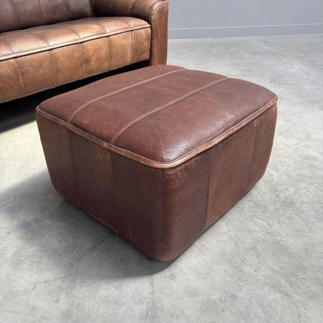 DS44 Three-Seater Sofa with Hocker in Buffalo Leather from de Sede, Set of 2, 1970s For Sale - Image 13 of 15