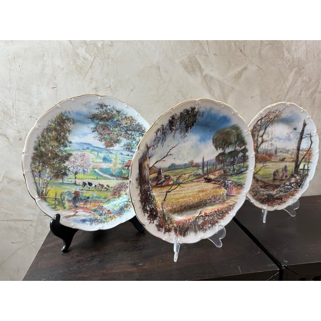 Seasonal Plates, Set of 4 For Sale - Image 3 of 10