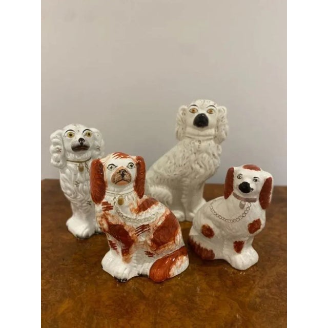Antique Hand Painted Spaniels from Staffordshire, 1880, Set of 4 For Sale - Image 4 of 4