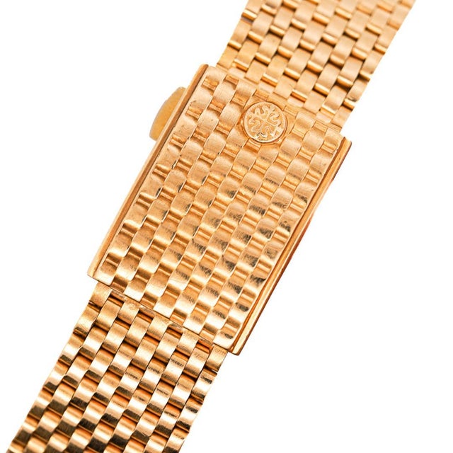 Patek Philippe Grand Ellipse Vintage 18k Gold Quartz 31mm Unisex 1980 Watch For Sale - Image 13 of 14
