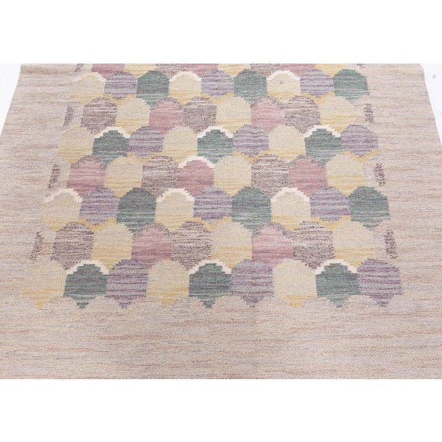 Mid-20th Century Swedish Flat Woven Rug by Jönköpings Läns Hemslöjd For Sale - Image 4 of 7