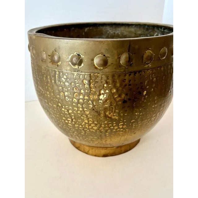 Solid Hammered Brass Cachepot Jardiniere Planter with Rim Details For Sale In Los Angeles - Image 6 of 10