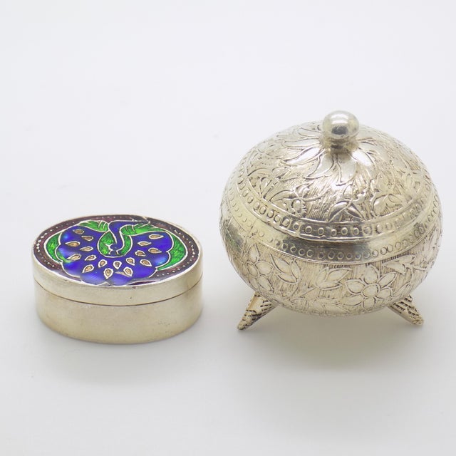 Silver Vintage Italian Silver Duo Pill Trinket Boxes with Tripod Feet, 1980s, Set of 2 For Sale - Image 8 of 13