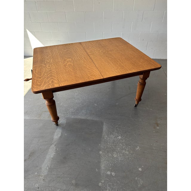Brown 19th Century English Oak Extendable Table For Sale - Image 8 of 9