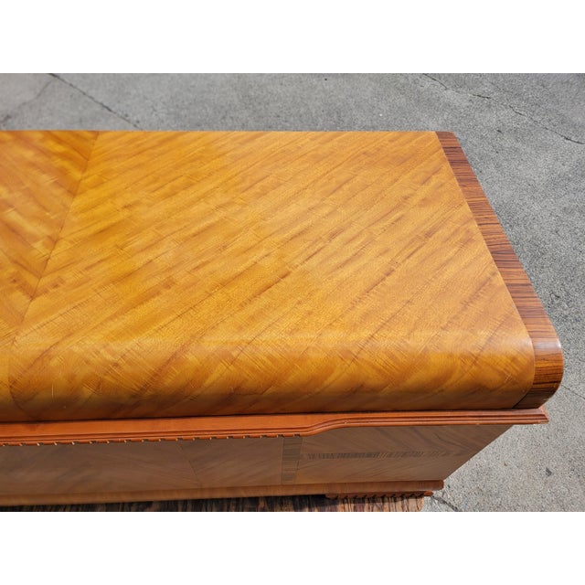 Lane Furniture Art Deco Style Cedar Blanket Chest Trunk For Sale In San Francisco - Image 6 of 17