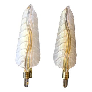 White and Gold Murano Glass Wall Lights in the Shape of Leaves, Set of 2 For Sale