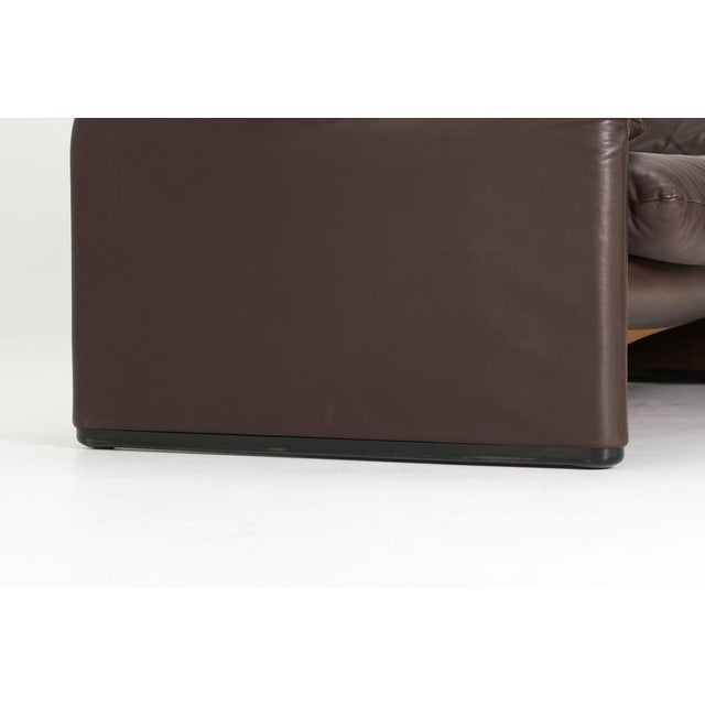 Maralunga Two-Seater Sofa by Vico Magistretti for Cassina, 1970s For Sale - Image 13 of 14