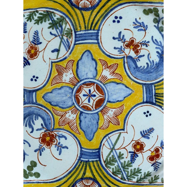 Antique Dutch Delft Yellow-Ground Four Hearts Plate, 1700s For Sale - Image 5 of 9