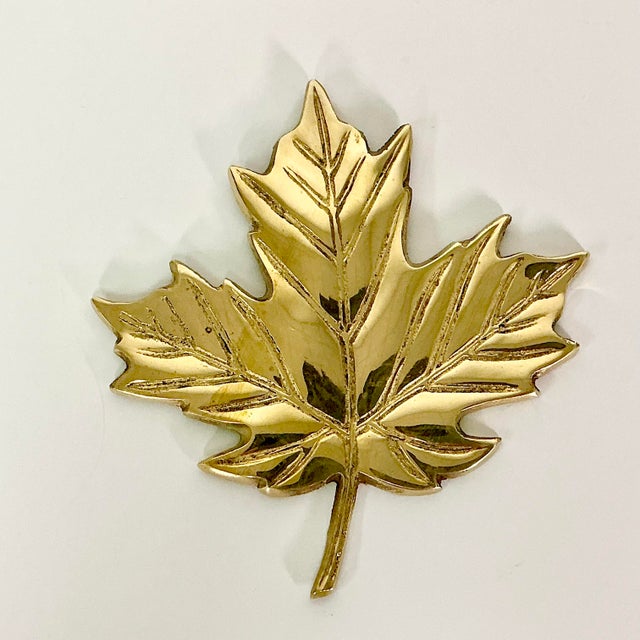 Brass Mid-Century Boho Chic Hollywood Regency Brass Maple Leaf Sculptural Wall Object. For Sale - Image 8 of 8
