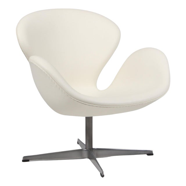Swan Chair attributed to Arne Jacobsen for Fritz Hansen For Sale