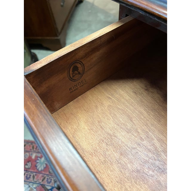 Chippendale Mid 20th Century Kindel Vanity For Sale - Image 3 of 7