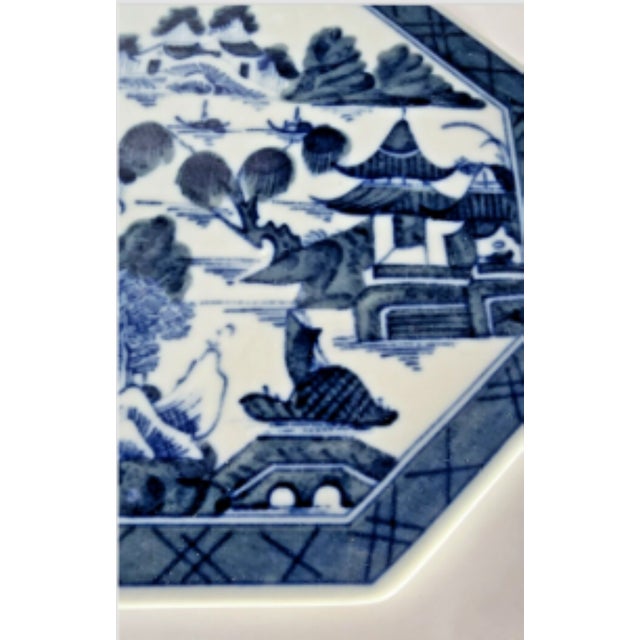 Gorgeous octagonal blue and white tile by world-renowned Mottahedeh brand. Founded over 90 years ago, their pieces are...