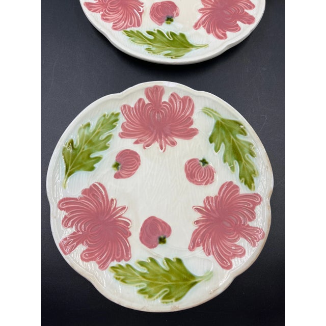 Pink Pair of Early 20th Century Majolica Floral Plates For Sale - Image 8 of 12