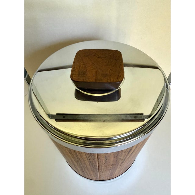 Mid-Century Modern 1960s Mid Century Modern Kromex Faux Wood Ice Bucket With Chrome Lid & Wood Accents For Sale - Image 3 of 12