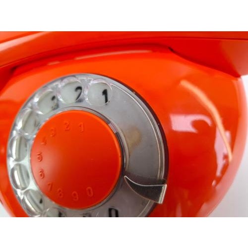 Metal Mid-Century Orange Rotary Desk Telephone from Tesla, Czechoslovakia, 1970s For Sale - Image 7 of 18
