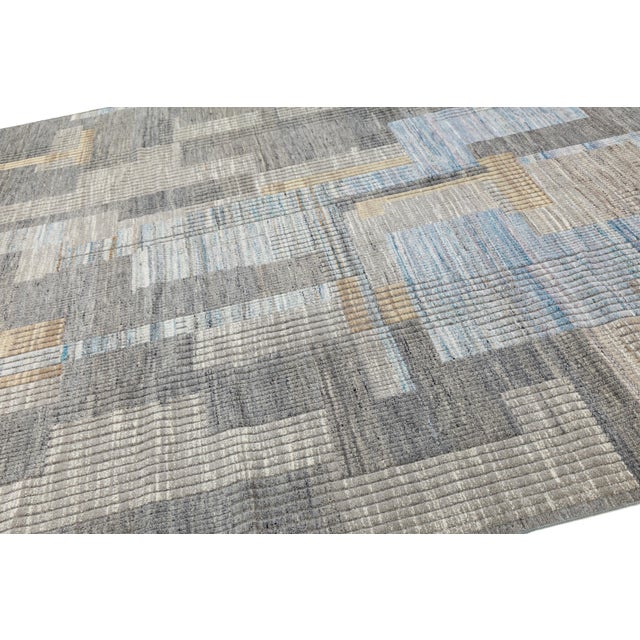 Modern Moroccan Wool Rug in Gray With Abstract Geometric Design For Sale In New York - Image 6 of 11