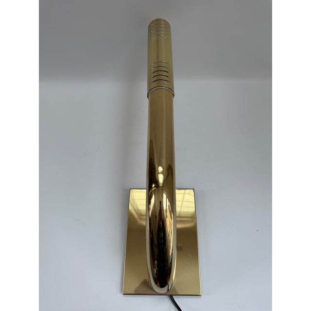 Mid-Century Modern Sculptural Jim Bindman 1970s Sleek Curved Desk or Table Brass Lamp For Sale - Image 9 of 9
