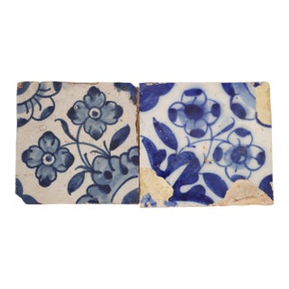 17th Century Portuguese Blue & White Floral Set of Two Tiles For Sale