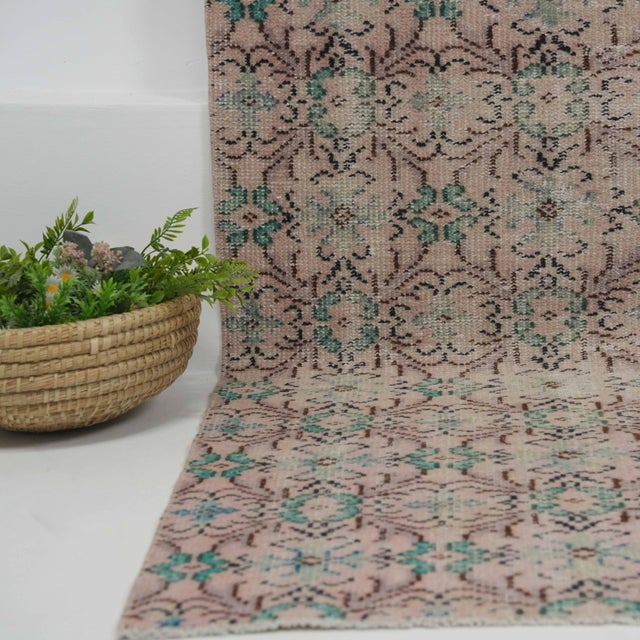 Textile 1970s Vintage Handmade Wool Cotton Pink Area Rug For Sale - Image 7 of 12