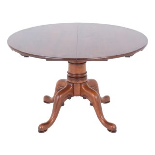 Georgian Revival Extending Dining Table in Cherry Wood, 1920s For Sale