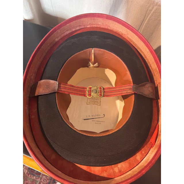 Late 19th Century Antique Victorian Beaver and Silk Top Hat in Original Leather Case For Sale - Image 5 of 10