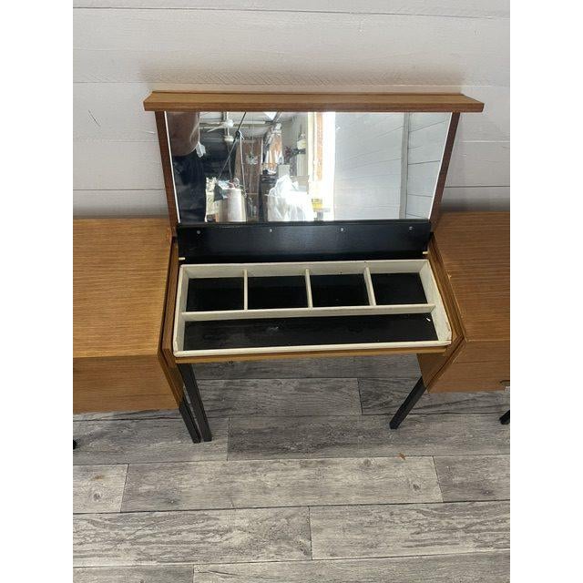 Vintage make-up vanity by halabala u.p. Zavody bucovice model; erika, 1975 in good original condition but have some traces...
