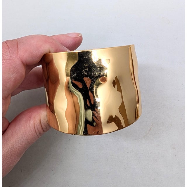 Vintage 1977 Signed Napier Book Piece Goldtone Wavy Cuff Bracelet For Sale In Philadelphia - Image 6 of 12