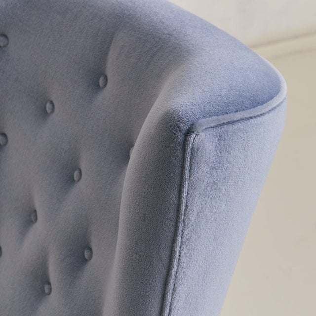 Mid-Century Modern Italian Cornflower Blue Velvet Lounge Chair in the Manner of Paolo Buffa, 1950s For Sale - Image 3 of 11