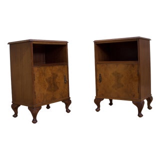 Vintage Art Deco Bedside Cabinets in Walnut, 1930s, Set of 2 For Sale